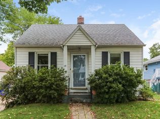 14 Bentley St, Springfield, MA 01108
