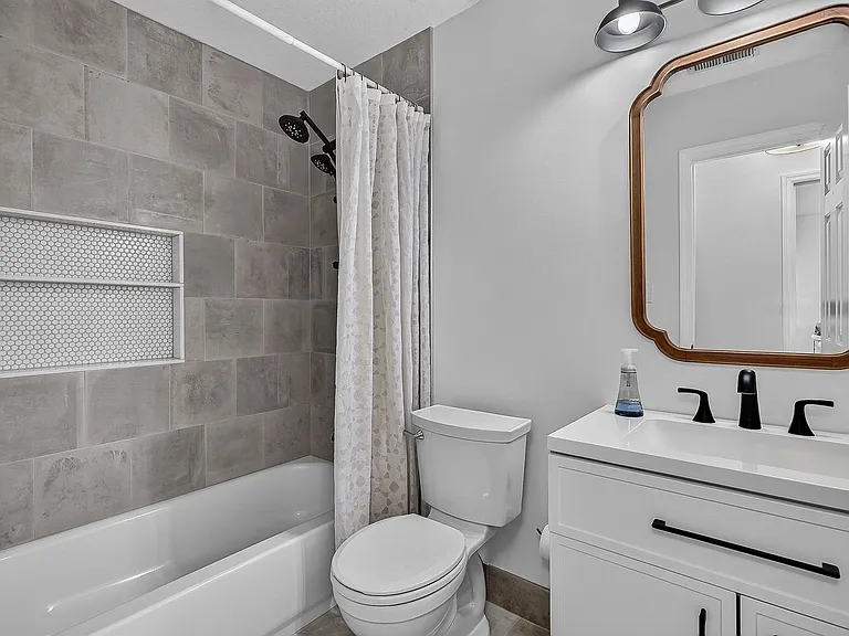 107 Cartwright Ct — Photo 12
