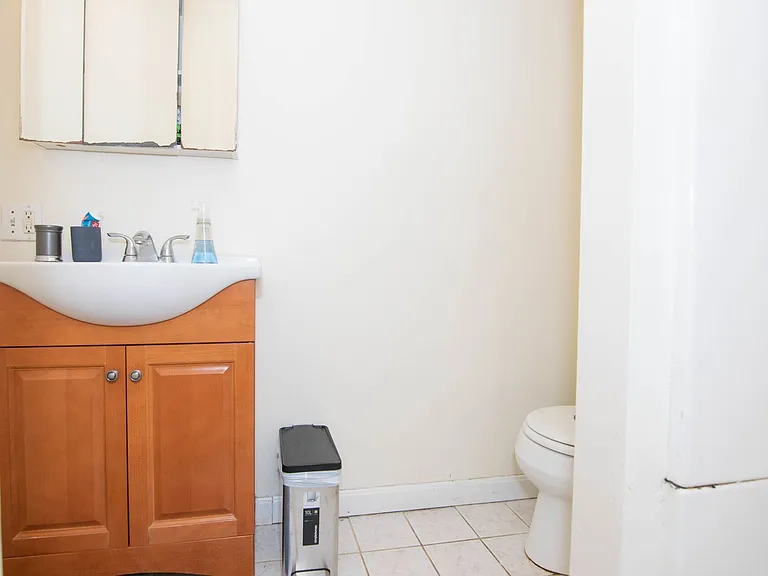 60 Gibbs St #1 — Photo 6