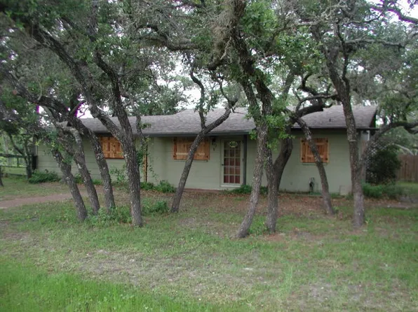 453 Desota Dr, Rockport, TX 78382
