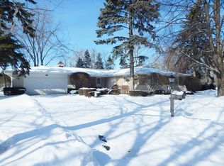 2128 Clover Rd, Northbrook, IL 60062