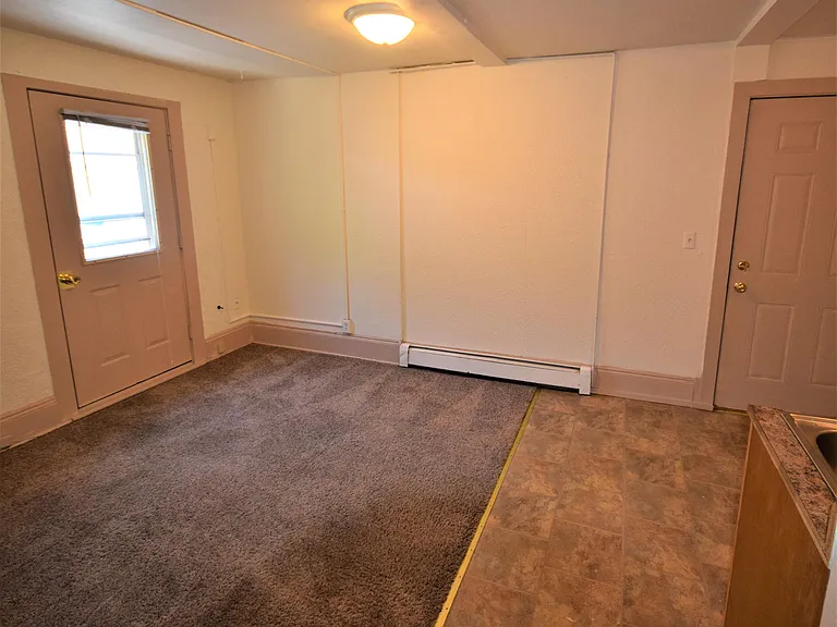 556 Jefferson St #10 — Photo 6