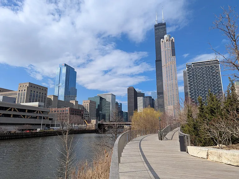 235 W Van Buren St #2311 — Photo 18