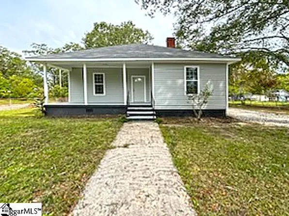 4 Peachtree St, Clinton, SC 29325