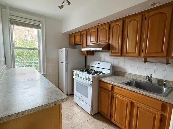 7408 15th Avenue image 1 of 6
