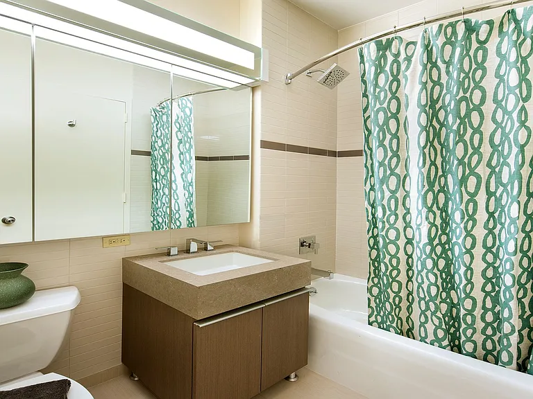 21 West St #31B — Photo 4