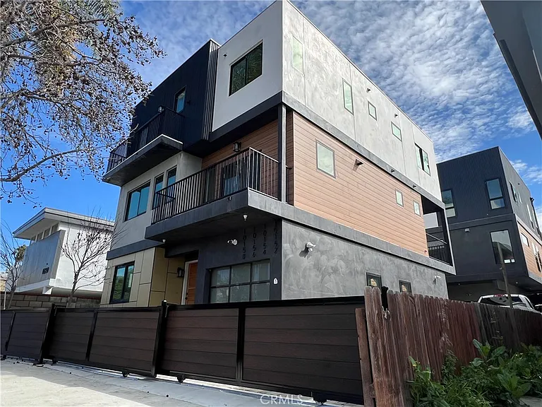 10158 Regent St — Photo 4