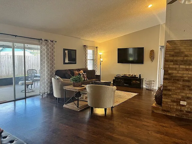 724 Fortuna Dr — Photo 11