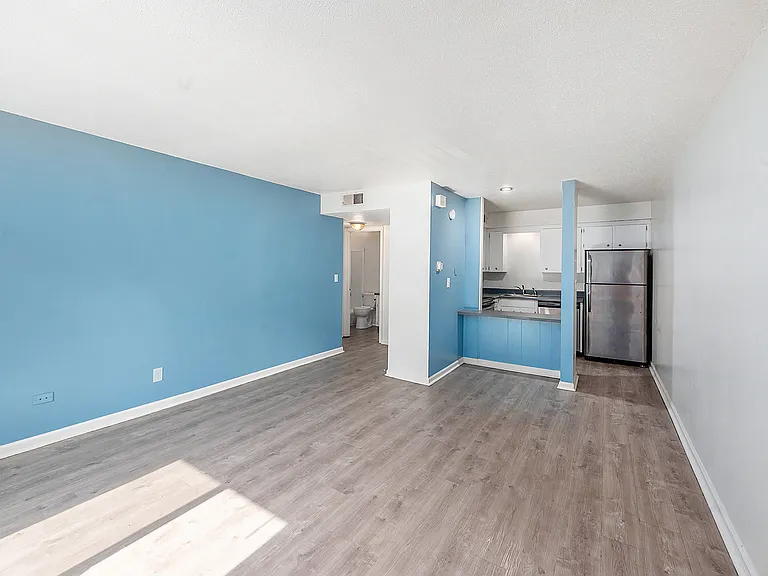 221 E Hargis St #221D — Photo 6