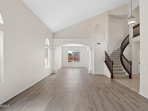 4th image of 5228 E HARTFORD Avenue