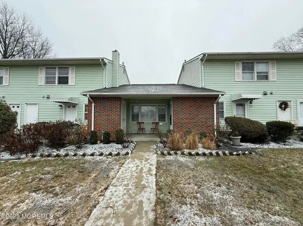 334 Crawford St, Eatontown, NJ 07724