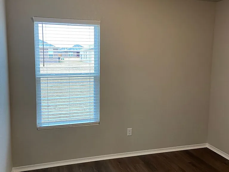 3829 Travers Ln — Photo 12