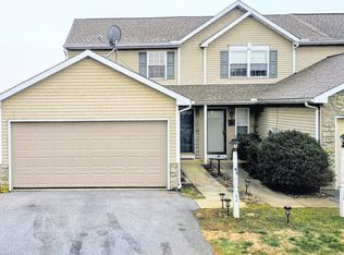 40 Sandstone Ct, Lititz, PA 17543