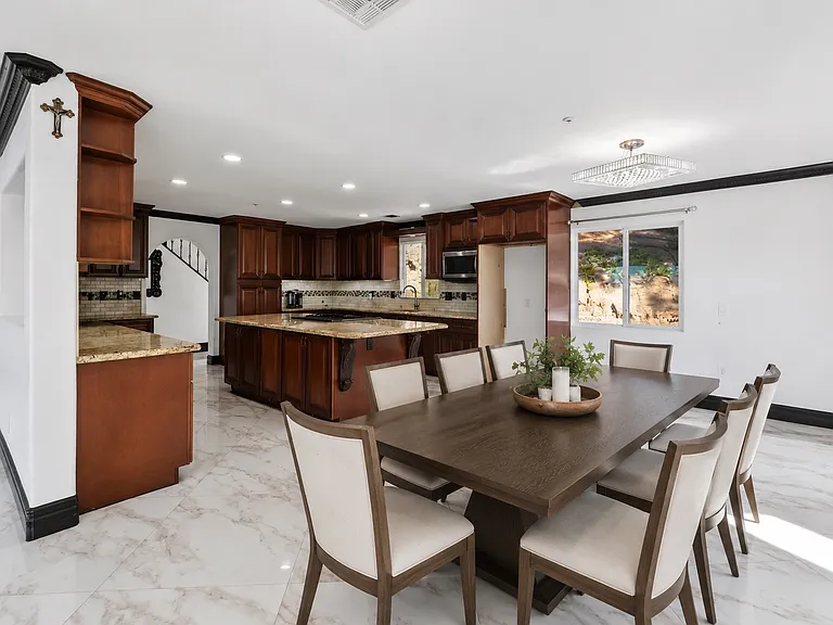 1710 Lotus Ln #A — Photo 9