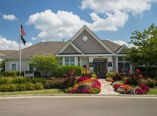 2018 Farmington Lakes Dr APT 6, Oswego, IL 60543