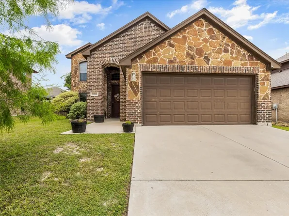 10821 Thorngrove Ct, Fort Worth, TX 76111