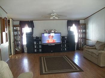 Big area in living room with laminated floor