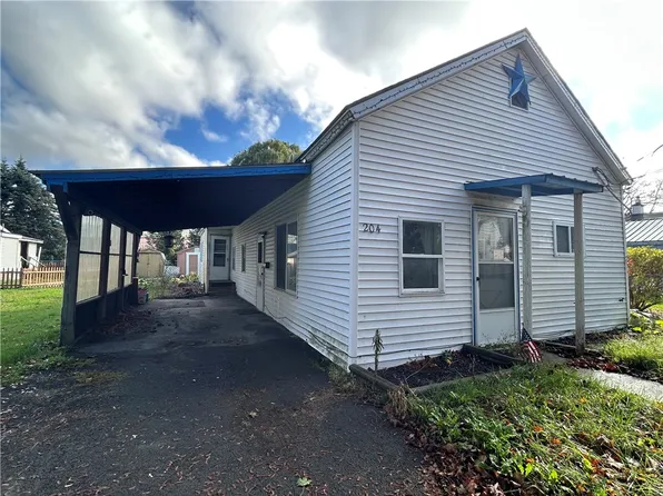 204 N Porter St, Watkins Glen, NY 14891