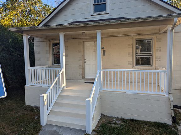2nd image of 215 6th St #1