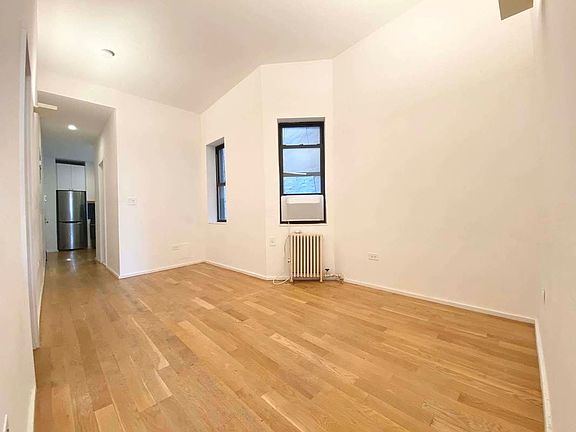 5th image of 410 W 36th St APT 5FW