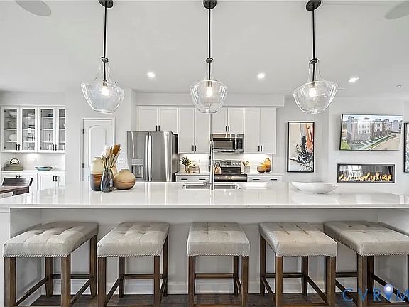 3rd image of 13223 Garland Ln