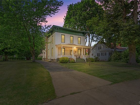 4th image of 530 Broad St
