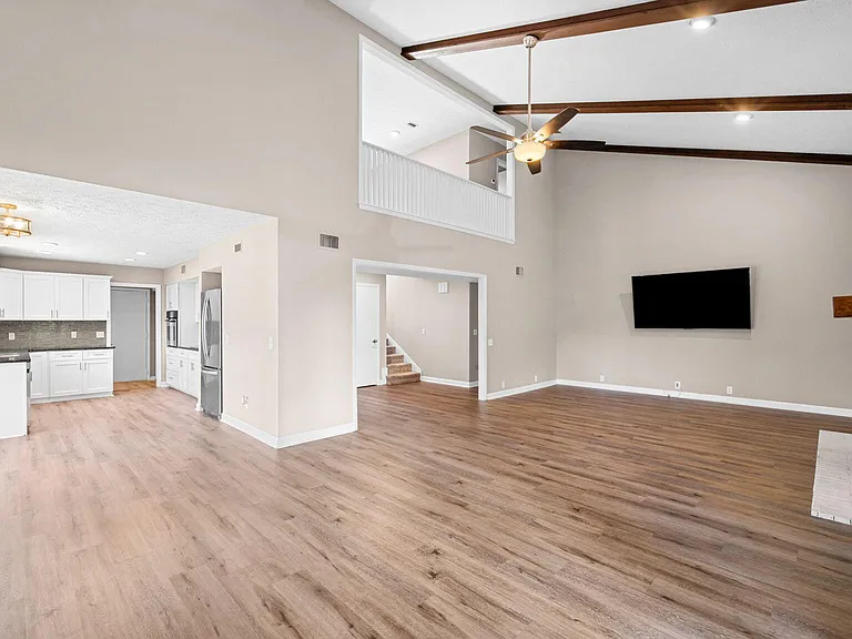 134 Marlin Cir — Photo 6