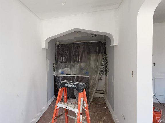 4th image of 4427 N Seeley Ave APT 311