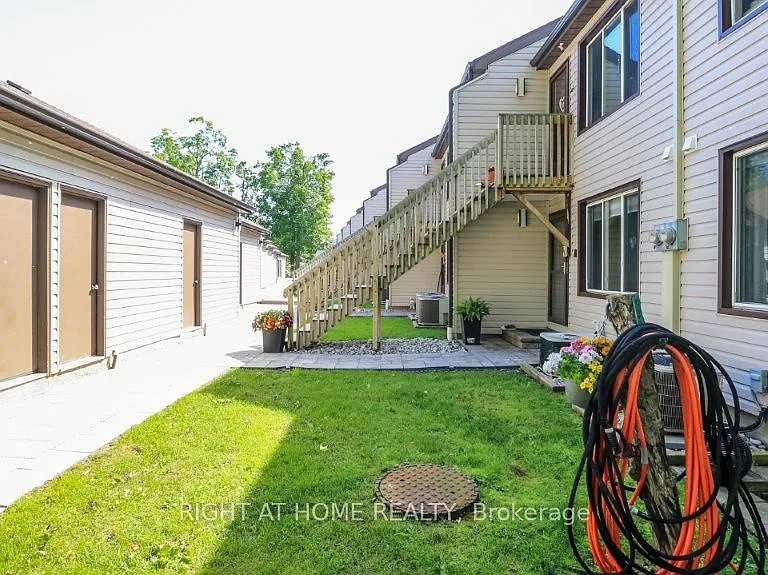 43 Olive Cres #201 — Photo 41