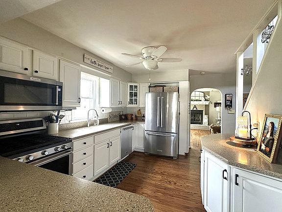 5th image of 5038 Exeter Rd