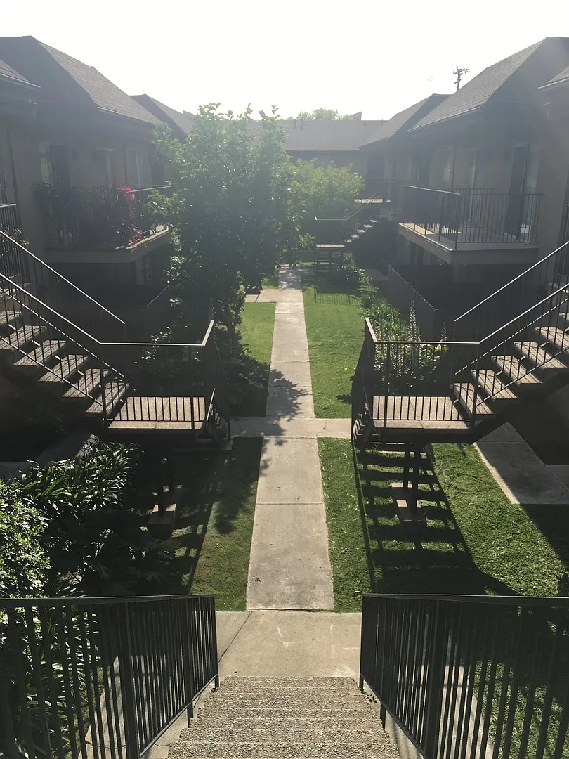 Building Photo - Apt Nicholson Garden