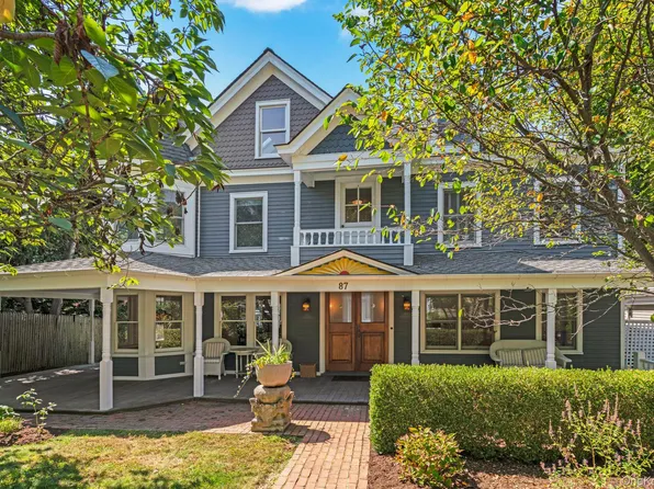 87 Bayview Avenue, Northport, NY 11768