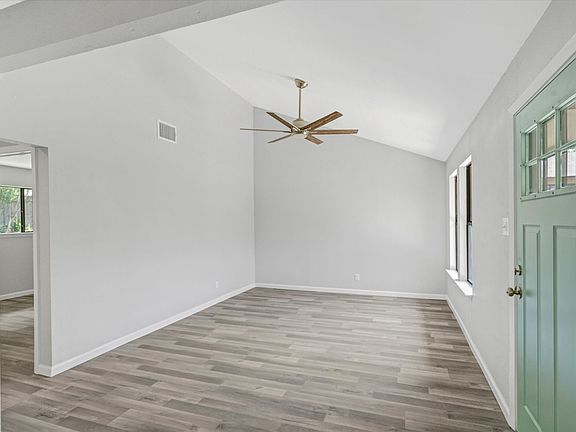 5th image of 505 Old West Dr Unit B