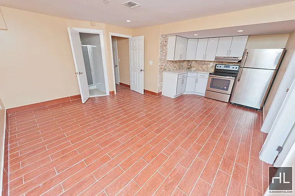 Rented by Highline Residential | media 14