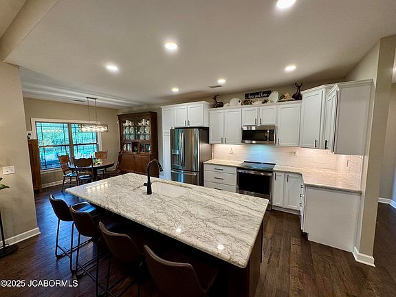 2nd image of 5506 Kenview Dr