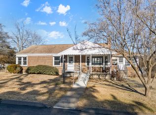 540 Wormwood Rd, Fairfield, CT 06824