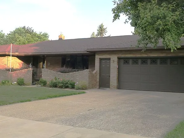 677 Clark Dr, Tallmadge, OH 44278