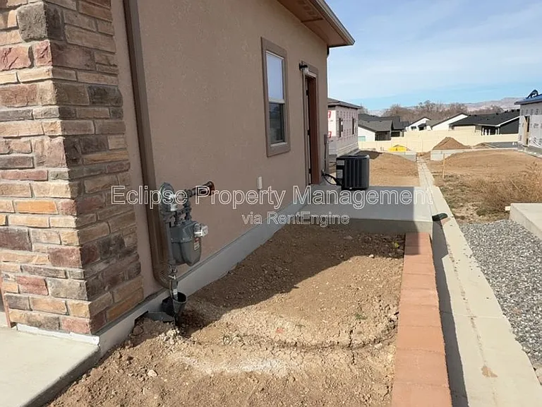 2638 B 1/2 Rd — Photo 43
