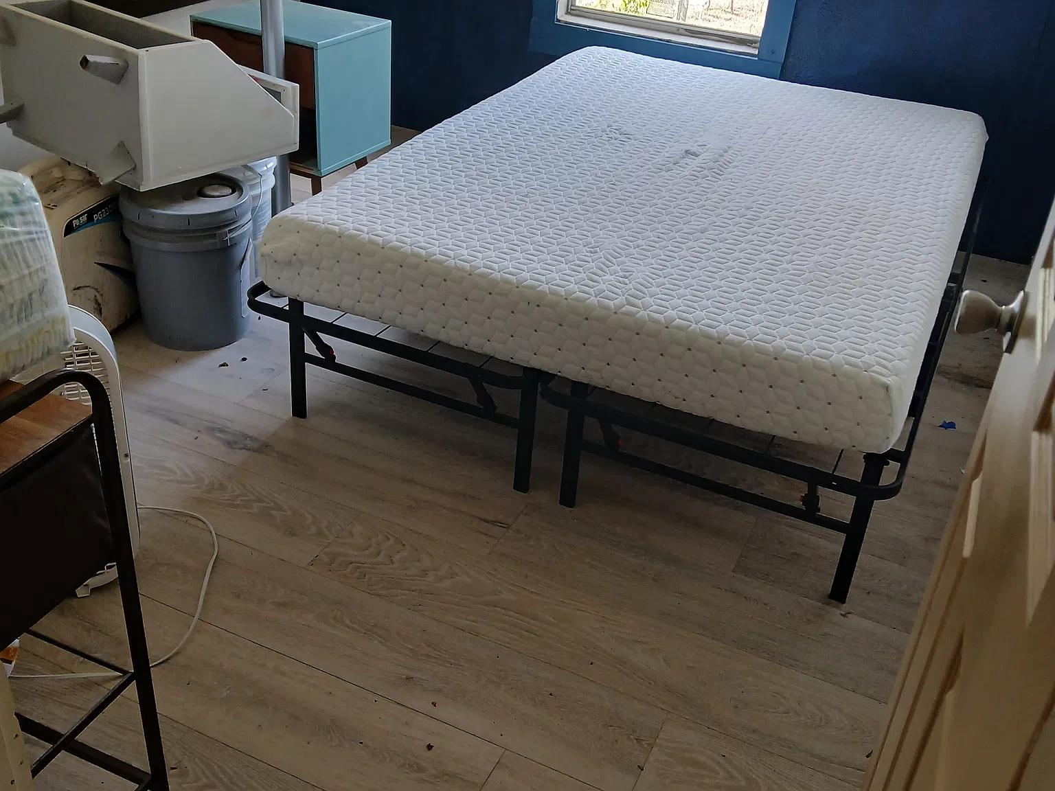 3 bed, 1088 sqft, $1,350 — Photo 2
