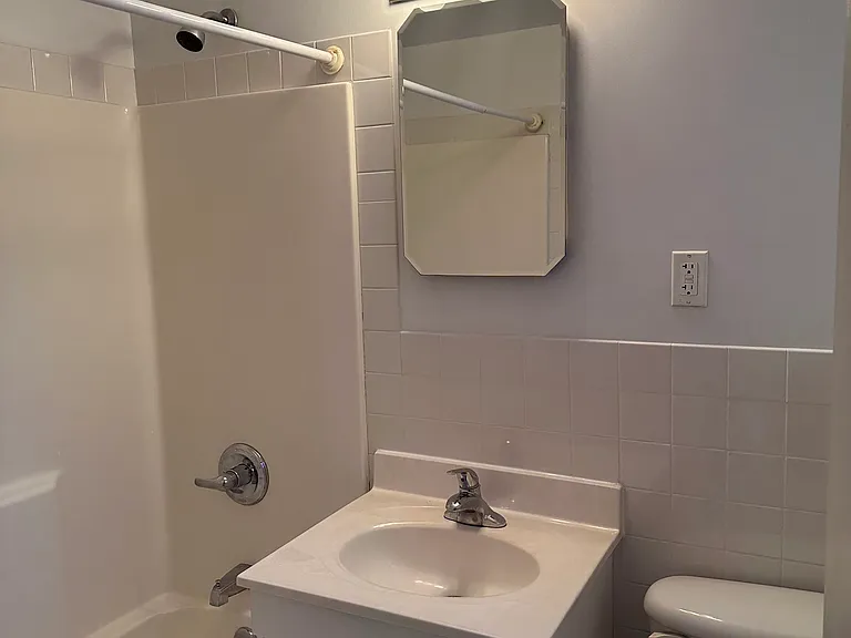 410 W 48th St #27 — Photo 7