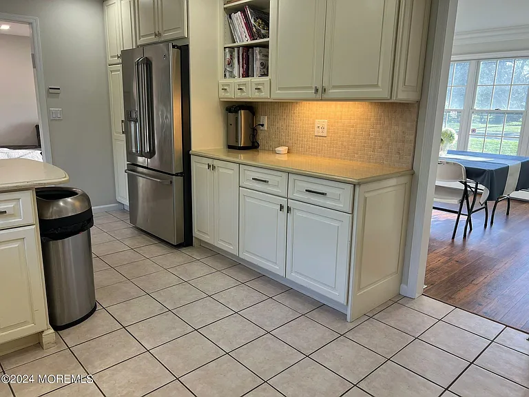 1578 N Bay Ave — Photo 36