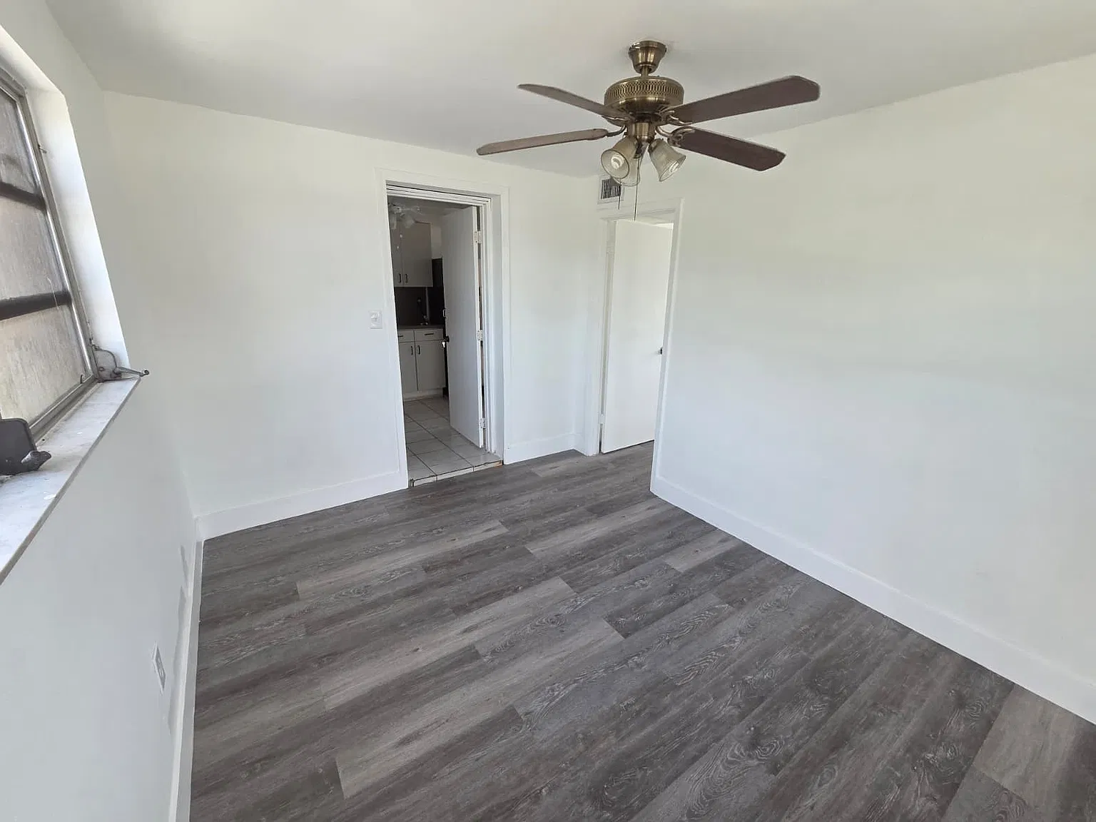 3 bed, $2,900 — Photo 3