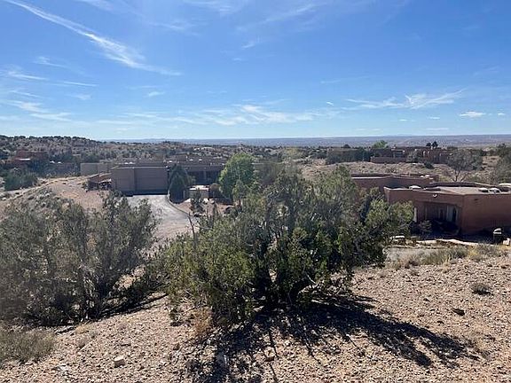 2nd image of 29 Desert Mountain Rd