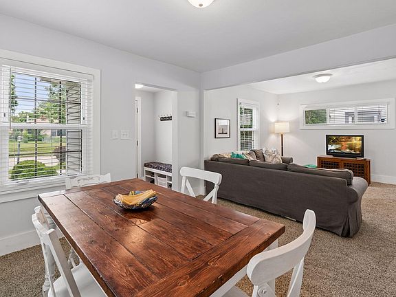 5th image of 3007 Cleveland St NE