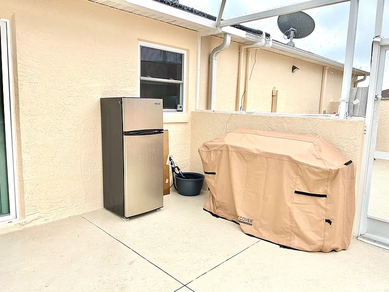 943 Mendoza Blvd — Photo 28