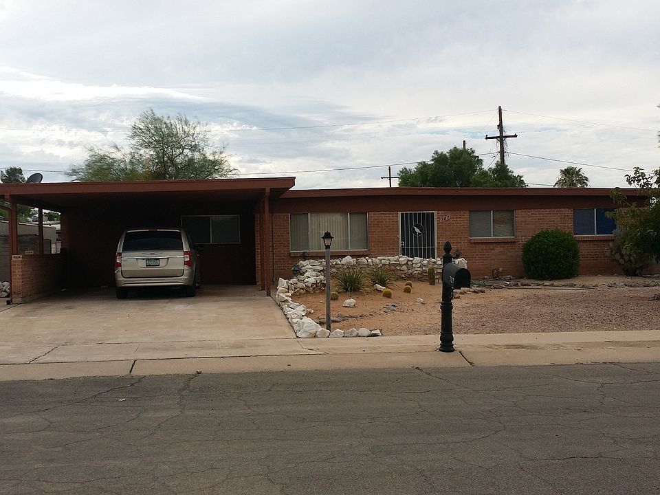 1st image of 707 N Evelyn Ave