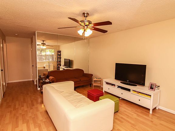 4th image of 4439 Westminster Dr