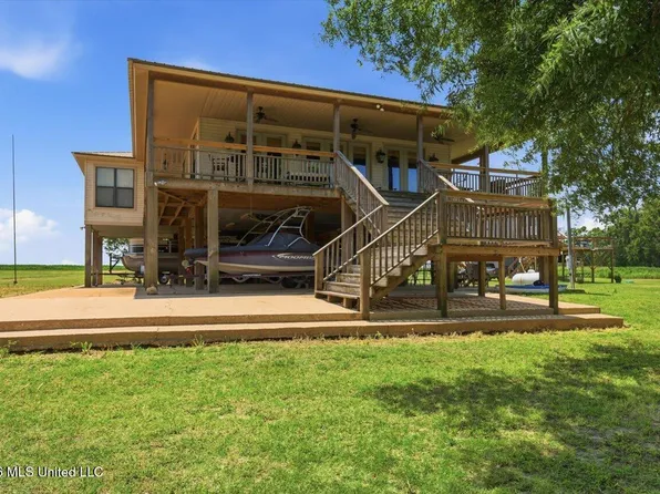 2595 Deerfield Rd, Yazoo City, MS 39194