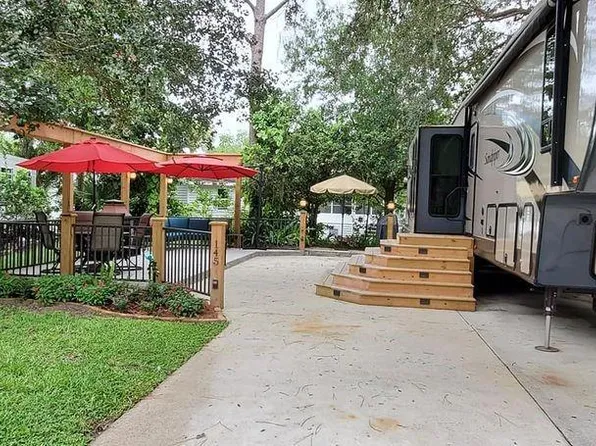 145 Horseshoe Bnd, Lake Wales, FL 33898