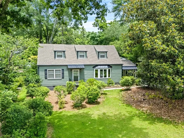 335 Woodfield Dr, Auburn, AL 36830